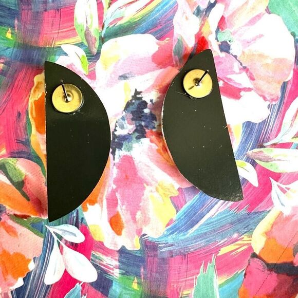 Silver tone half circle earrings - Picture 5 of 6